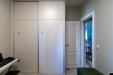 Apartamento à venda com 200m², 4 quartos e 3 vagas Apartamento à venda com 200m², 4 quartos e 3 vagasQuarto 1