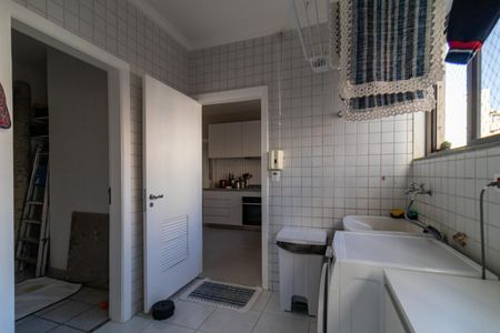 Apartamento à venda com 200m², 4 quartos e 3 vagas Apartamento à venda com 200m², 4 quartos e 3 vagasÁrea de Serviço