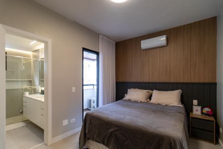 Apartamento à venda com 200m², 4 quartos e 3 vagas Apartamento à venda com 200m², 4 quartos e 3 vagasSuíte 2