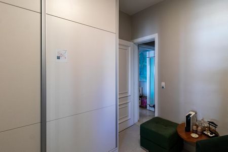 Apartamento à venda com 200m², 4 quartos e 3 vagas Apartamento à venda com 200m², 4 quartos e 3 vagasQuarto 1