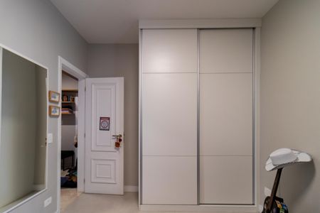 Apartamento à venda com 200m², 4 quartos e 3 vagas Apartamento à venda com 200m², 4 quartos e 3 vagasQuarto 2