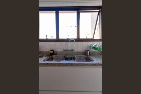 Apartamento à venda com 200m², 4 quartos e 3 vagas Apartamento à venda com 200m², 4 quartos e 3 vagasCozinha