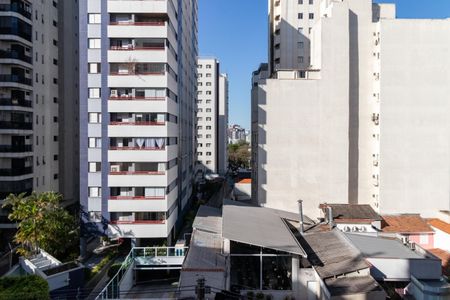 Apartamento à venda com 200m², 4 quartos e 3 vagas Apartamento à venda com 200m², 4 quartos e 3 vagasVista da Varanda
