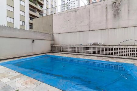 Apartamento à venda com 200m², 4 quartos e 3 vagas Apartamento à venda com 200m², 4 quartos e 3 vagasÁrea comum - Piscina