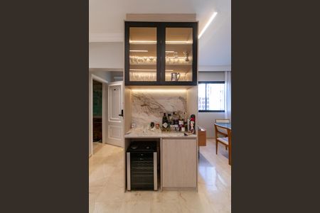 Apartamento à venda com 200m², 4 quartos e 3 vagas Apartamento à venda com 200m², 4 quartos e 3 vagasSala