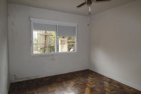 Quarto 1 de apartamento para alugar com 3 quartos, 40m² em Santa Cecília, Porto Alegre