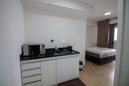 Cozinha de kitnet/studio à venda com 1 quarto, 30m² em Cidade Monções, São Paulo