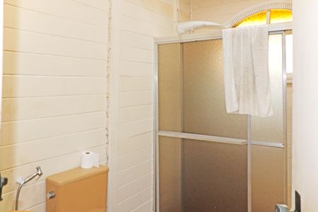 Casa de condomínio para alugar com 840m², 3 quartos e 4 vagasBanheiro do Quarto 3