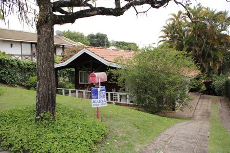 Casa de condomínio para alugar com 840m², 3 quartos e 4 vagasFachada