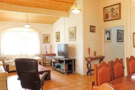 Casa de condomínio para alugar com 840m², 3 quartos e 4 vagasSala