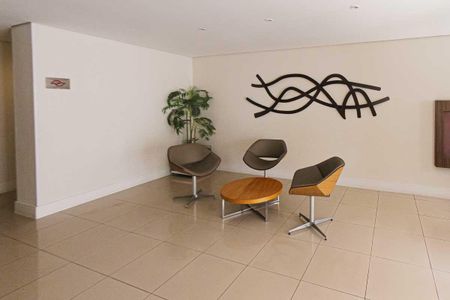 Apartamento à venda com 76m², 3 quartos e 1 vaga Apartamento à venda com 76m², 3 quartos e 1 vagaHall