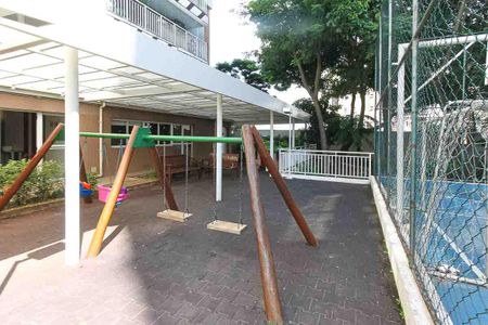 Apartamento à venda com 76m², 3 quartos e 1 vaga Apartamento à venda com 76m², 3 quartos e 1 vagaÁrea comum - Playground