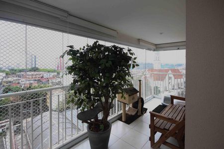 Apartamento à venda com 76m², 3 quartos e 1 vaga Apartamento à venda com 76m², 3 quartos e 1 vagaVaranda