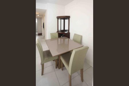 Apartamento à venda com 76m², 3 quartos e 1 vaga Apartamento à venda com 76m², 3 quartos e 1 vagaVaranda de Jantar