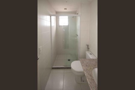 Apartamento à venda com 76m², 3 quartos e 1 vaga Apartamento à venda com 76m², 3 quartos e 1 vagaBanheiro da Suite