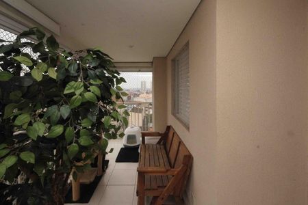 Apartamento à venda com 76m², 3 quartos e 1 vaga Apartamento à venda com 76m², 3 quartos e 1 vagaVaranda