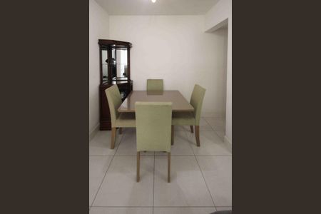 Apartamento à venda com 76m², 3 quartos e 1 vaga Apartamento à venda com 76m², 3 quartos e 1 vagaVaranda de Jantar