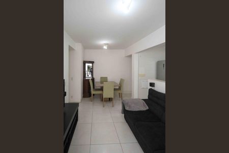 Apartamento à venda com 76m², 3 quartos e 1 vaga Apartamento à venda com 76m², 3 quartos e 1 vagaSala
