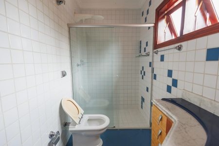 Casa de condomínio para alugar com 300m², 5 quartos e 2 vagasBanheiro Corredor