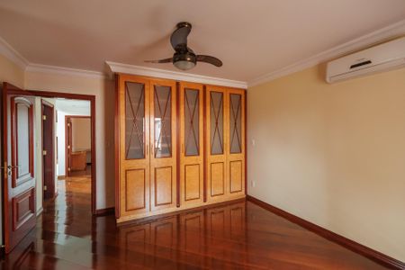 Casa de condomínio para alugar com 300m², 5 quartos e 2 vagasSuíte