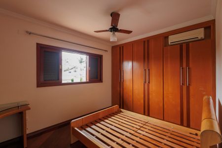 Casa de condomínio para alugar com 300m², 5 quartos e 2 vagasQuarto 2