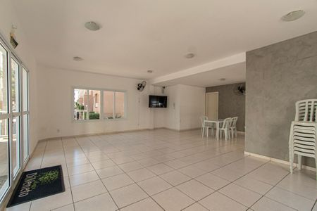 Apartamento para alugar com 51m², 2 quartos e 1 vaga Apartamento para alugar com 51m², 2 quartos e 1 vagaÁrea comum - Salão de festas