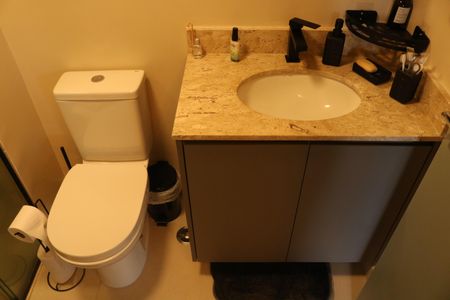 Apartamento à venda com 91m², 2 quartos e 2 vagasBanheiro 1