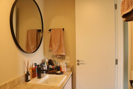 Apartamento à venda com 91m², 2 quartos e 2 vagasBanheiro 2