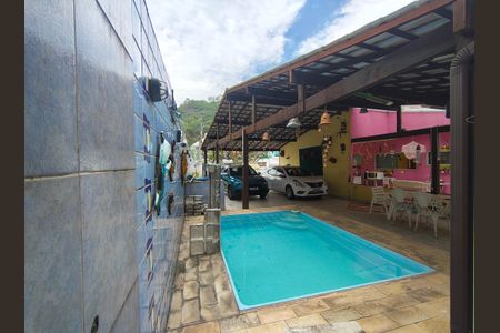 Casa de condomínio à venda com 180m², 1 quarto e 4 vagasPiscina