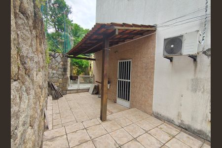 Casa de condomínio à venda com 180m², 1 quarto e 4 vagasVaranda