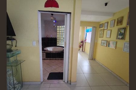 Casa de condomínio à venda com 180m², 1 quarto e 4 vagasQuarto