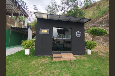 Casa de condomínio à venda com 180m², 1 quarto e 4 vagasMercadinho