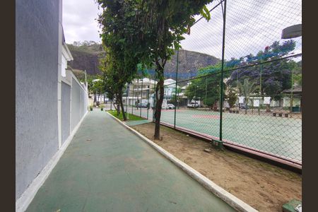 Casa de condomínio à venda com 180m², 1 quarto e 4 vagasQuadra Esportiva