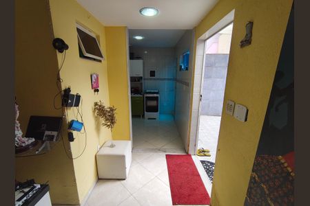 Casa de condomínio à venda com 180m², 1 quarto e 4 vagasSala