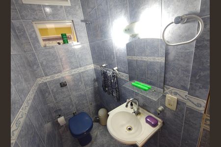 Casa de condomínio à venda com 180m², 1 quarto e 4 vagaslavabo