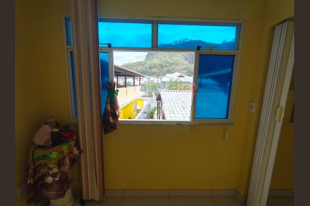 Casa de condomínio à venda com 180m², 1 quarto e 4 vagasJanela