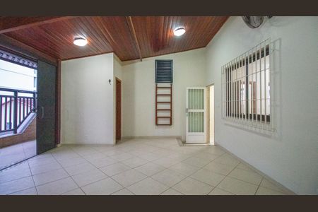 Casa de condomínio para alugar com 240m², 4 quartos e 1 vaga Casa de condomínio para alugar com 240m², 4 quartos e 1 vagaTerraço