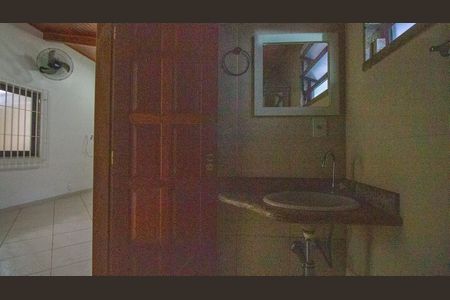 Casa de condomínio para alugar com 240m², 4 quartos e 1 vaga Casa de condomínio para alugar com 240m², 4 quartos e 1 vagaBanheiro 3