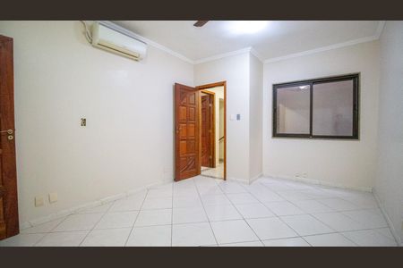 Casa de condomínio para alugar com 240m², 4 quartos e 1 vaga Casa de condomínio para alugar com 240m², 4 quartos e 1 vagaQuarto 2