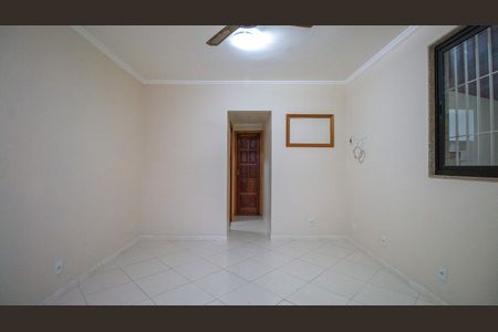 Casa de condomínio para alugar com 240m², 4 quartos e 1 vaga Casa de condomínio para alugar com 240m², 4 quartos e 1 vagaSuíte