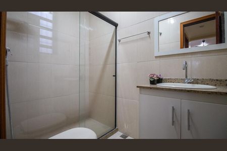 Casa de condomínio para alugar com 240m², 4 quartos e 1 vaga Casa de condomínio para alugar com 240m², 4 quartos e 1 vagaBanheiro da Suíte