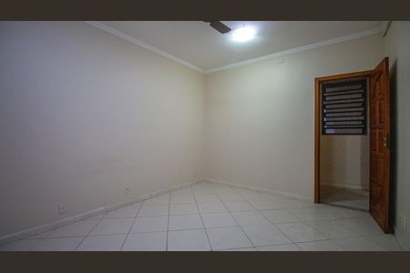 Casa de condomínio para alugar com 240m², 4 quartos e 1 vaga Casa de condomínio para alugar com 240m², 4 quartos e 1 vagaQuarto 2