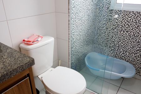 Apartamento à venda com 55m², 2 quartos e 1 vaga Apartamento à venda com 55m², 2 quartos e 1 vagaBanheiro da Suíte 2