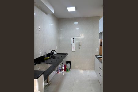 Cozinha de apartamento para alugar com 2 quartos, 47m² em Vila Abaete, Campinas