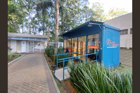 Mercado  de apartamento para alugar com 2 quartos, 42m² em Jardim Sao Saverio, São Paulo