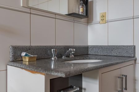 Apartamento à venda com 199m², 3 quartos e 2 vagasBanheiro 2