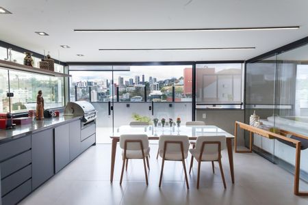 Apartamento para alugar com 140m², 2 quartos e 2 vagas Apartamento para alugar com 140m², 2 quartos e 2 vagasSala de Jantar