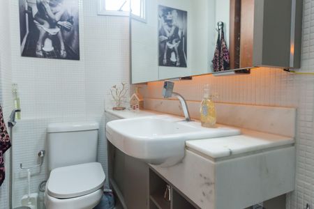 Apartamento para alugar com 140m², 2 quartos e 2 vagas Apartamento para alugar com 140m², 2 quartos e 2 vagasBanheiro da Suíte