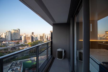 Varanda de apartamento para alugar com 1 quarto, 35m² em Pinheiros, São Paulo