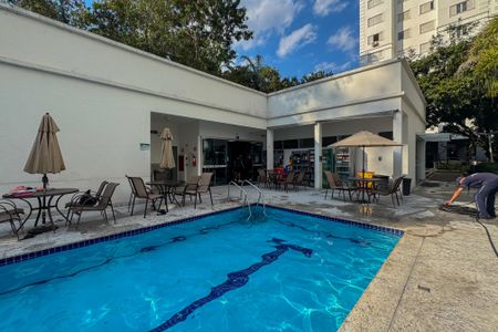 Apartamento à venda com 83m², 3 quartos e 2 vagasÁrea comum - Piscina